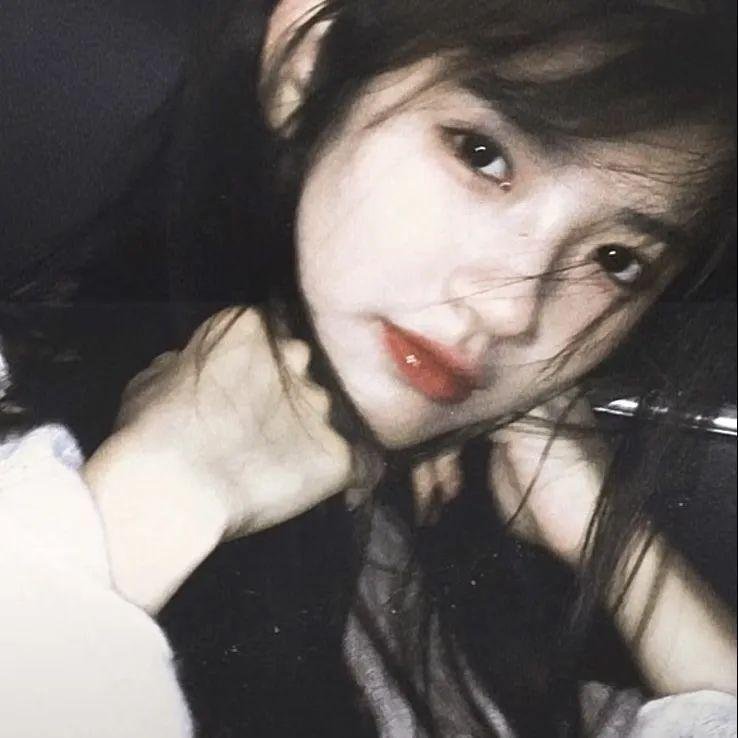 黑夜里的眼睛